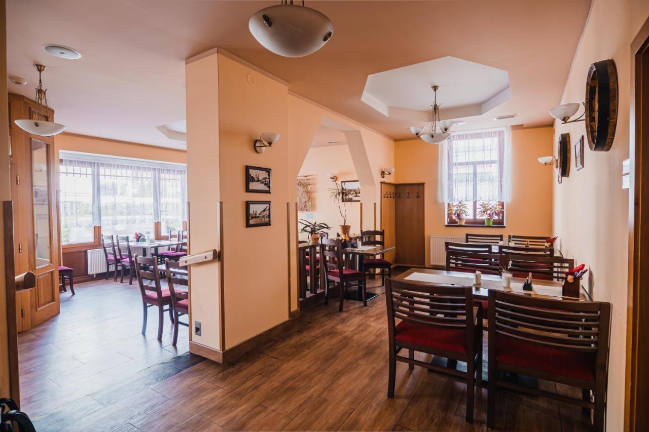 Hotel Krajka**** Vamberk エクステリア 写真